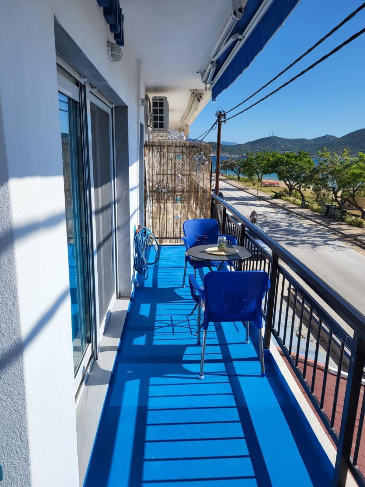 Upper Deck Apt. Apartment Nea Peramos  Exterior photo