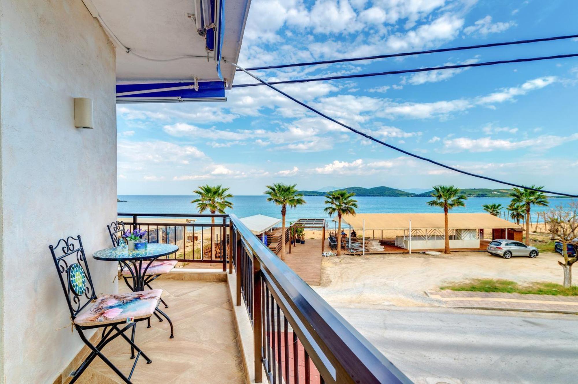Upper Deck Apt. Apartment Nea Peramos  Exterior photo